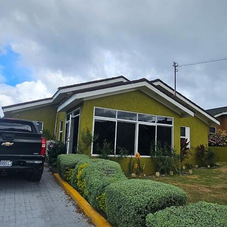 Stonebrook Manor Villa Chateau 팰머스 외부 사진