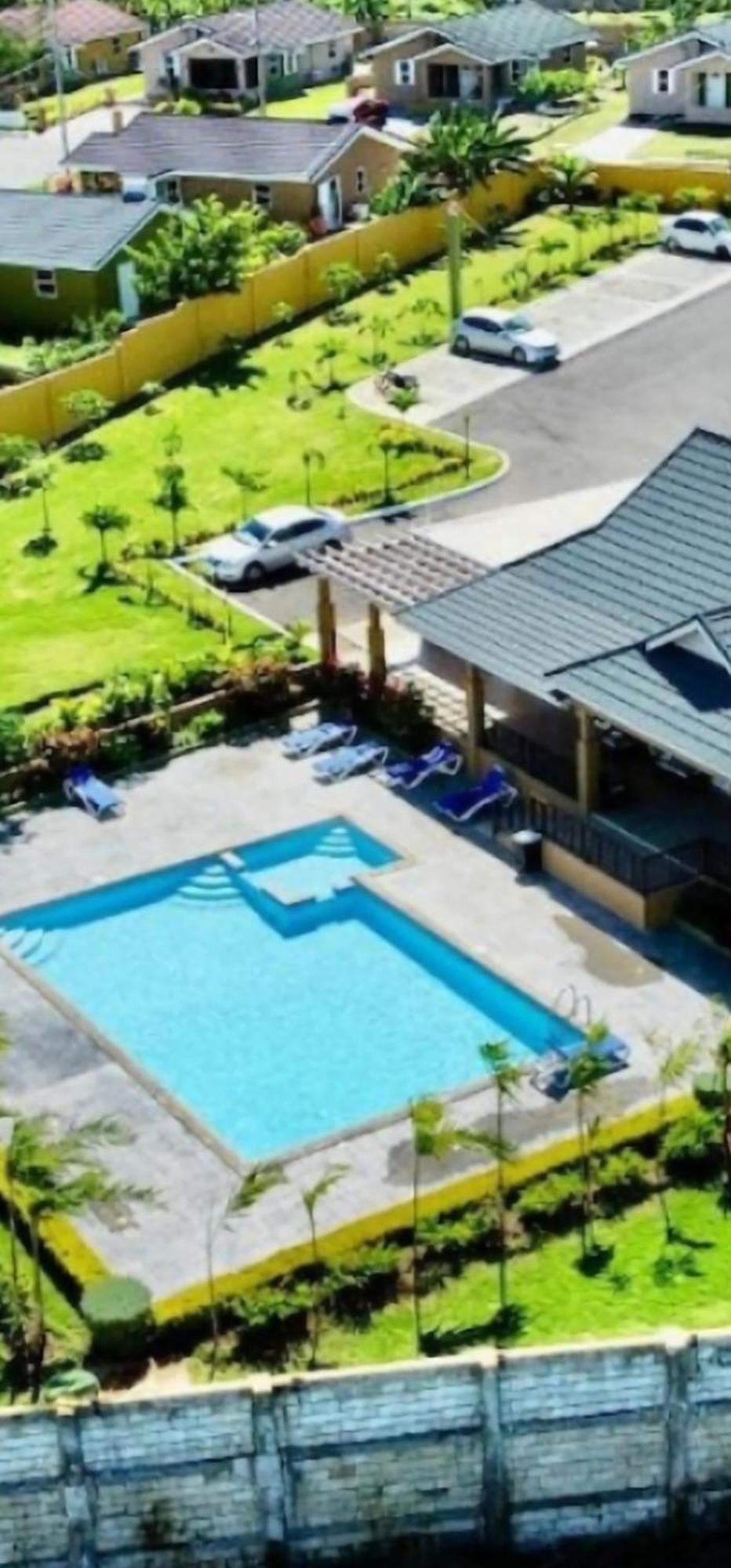 Stonebrook Manor Villa Chateau 팰머스 외부 사진